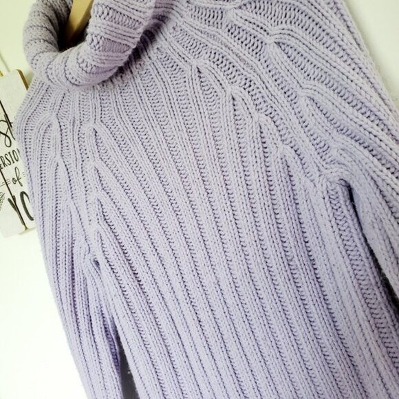 Express Lilac Turtleneck Pullover Sweater Size Large - Picture 3 of 9